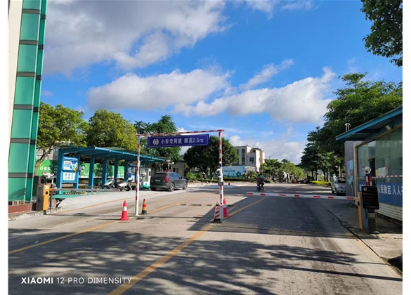 華南再生資源產業園一機雙衡自動過（guò）磅收費（fèi）係統