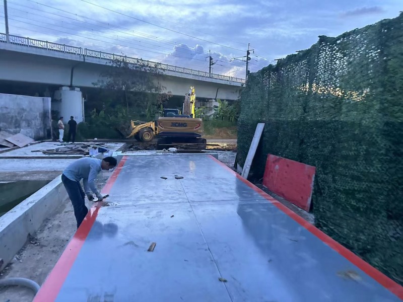 深圳光（guāng）明沙場項目地磅